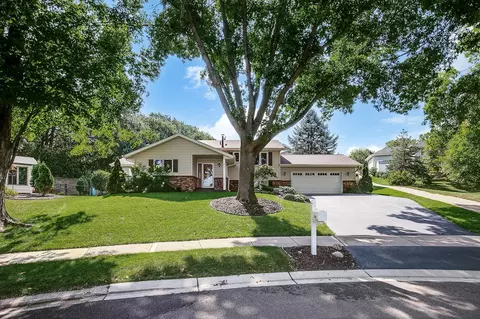 3501 W 99th St, Bloomington, MN 55431