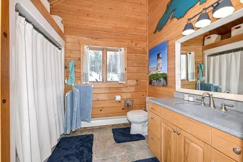 Bath - 7001 Olson Rd, Two Harbors, MN 55616 photo 1 of 3