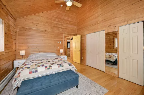 Bedroom - 7001 Olson Rd, Two Harbors, MN 55616 photo 2 of 5