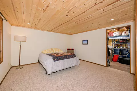 Bedroom - 7001 Olson Rd, Two Harbors, MN 55616 photo 5 of 5