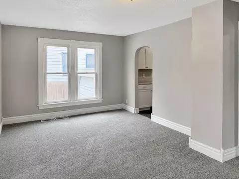 Living - 809 11th Ave N, Fargo, ND 58102 photo 6 of 8