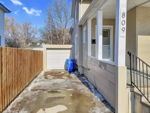 Exterior - 809 11th Ave N, Fargo, ND 58102 photo 3 of 6