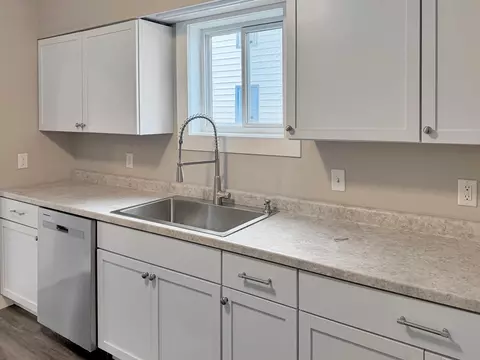 Kitchen - 809 11th Ave N, Fargo, ND 58102 photo 3 of 4