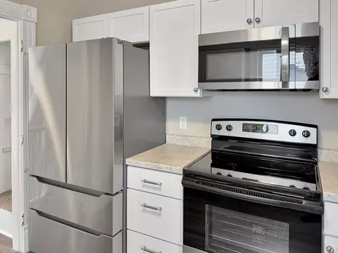 Kitchen - 809 11th Ave N, Fargo, ND 58102 photo 4 of 4