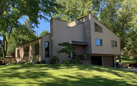 2309 Imperial Dr, Saint Cloud, MN 56301