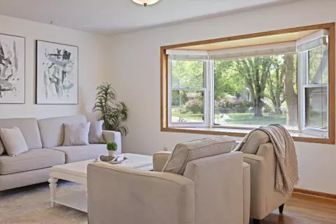 6975 Upper 164th St W, Rosemount, MN 55068