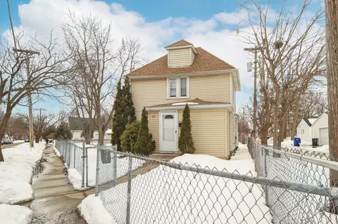 635 Canton St, Saint Paul, MN 55102