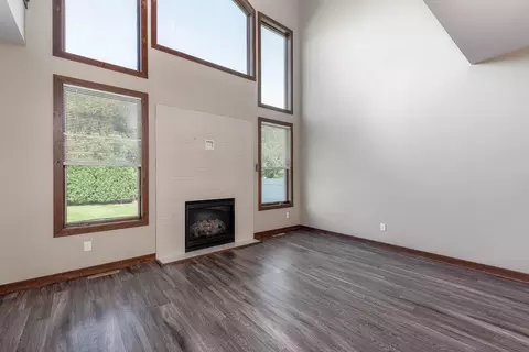 Living - 814 Pinnacle Path, Mankato, MN 56001 photo 2 of 6