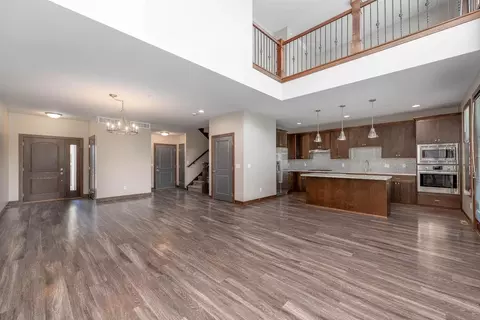 Living - 814 Pinnacle Path, Mankato, MN 56001 photo 4 of 6