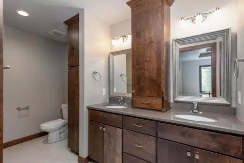 Bath - 814 Pinnacle Path, Mankato, MN 56001 photo 2 of 3
