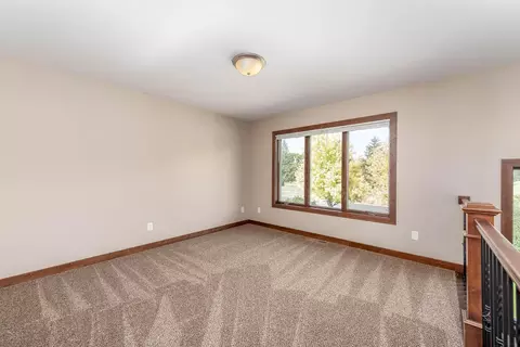 Living - 814 Pinnacle Path, Mankato, MN 56001 photo 5 of 6