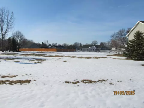 860 Brady Ln, New Richmond, WI 54017