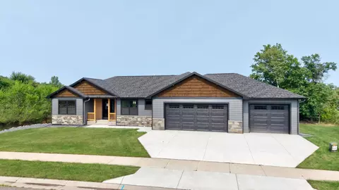 Exterior - 3408 Granite Way S, Saint Cloud, MN 56301 photo 7 of 9
