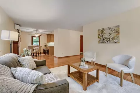 3010 Fairview Ave N, Roseville, MN 55113