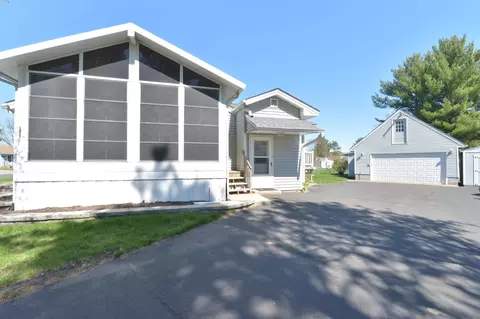215 Keith Rd, Circle Pines, MN 55014