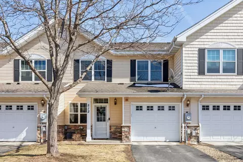 512 W 84th St, Bloomington, MN 55420