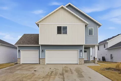 7274 29th St S, Fargo, ND 58104