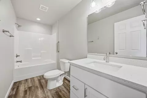 Bath - 7274 29th St S, Fargo, ND 58104 photo 3 of 3