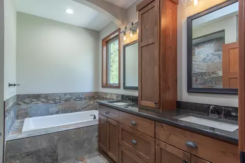 Bath - 11775 Forestview Dr, Baxter, MN 56425 photo 1 of 5