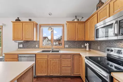 Kitchen - 2218 Chase Dr, Faribault, MN 55021 photo 4 of 5