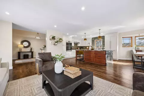 4011 Grimes Ave S, Edina, MN 55416