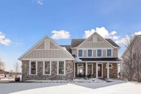 1745 Carriage Dr, Victoria, MN 55386