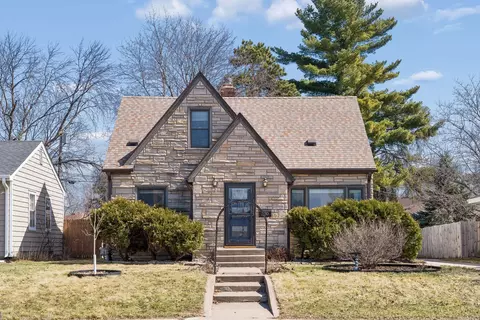 320 9th Ave N, South Saint Paul, MN 55075