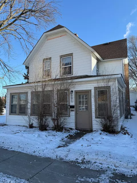 681 Old Highway 8 NW, New Brighton, MN 55112