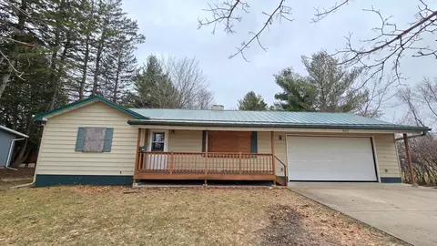207 Richard Ave SE, Isanti, MN 55040