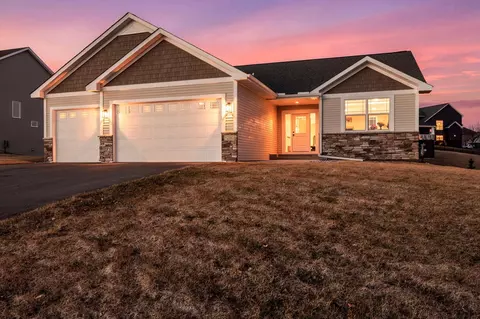 1290 Knight Ln, Watertown, MN 55388