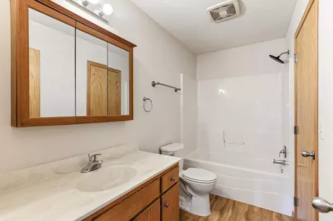 Bath - 12410 45th Ave, Becker, MN 55308 photo 1 of 2