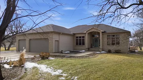 7209 Maple Ln, Horace, ND 58047