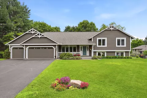 8452 Monterey Ct, Eden Prairie, MN 55347