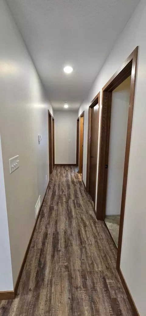 Entry Way - 610 E 4th St, Albert Lea, MN 56007 photo 1 of 1