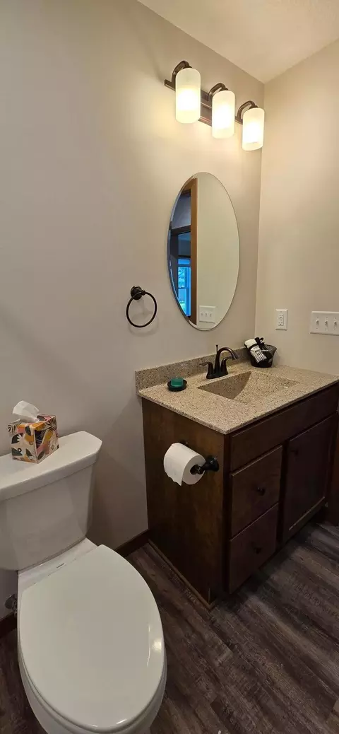 Bath - 610 E 4th St, Albert Lea, MN 56007 photo 2 of 3