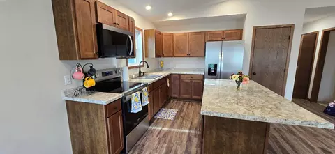 Kitchen - 610 E 4th St, Albert Lea, MN 56007 photo 2 of 9