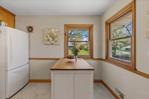 Kitchen - 221 E 94th St, Bloomington, MN 55420 photo 2 of 5