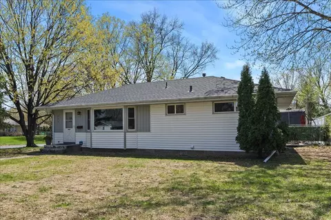 221 E 94th St, Bloomington, MN 55420