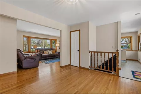 Entry Way - 221 E 94th St, Bloomington, MN 55420 photo 2 of 2