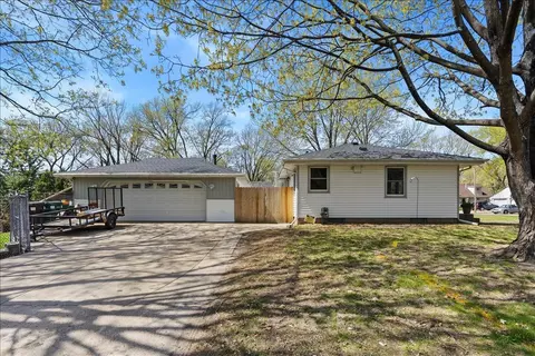 Exterior - 221 E 94th St, Bloomington, MN 55420 photo 2 of 5