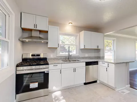 740 Orange Ave E, Saint Paul, MN 55106