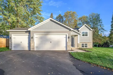 2 SW Nnn Sw 8th St, Grand Rapids, MN 55744