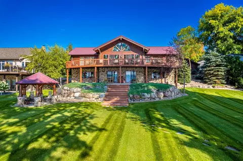 1380 S Shore Dr, Detroit Lakes, MN 56501