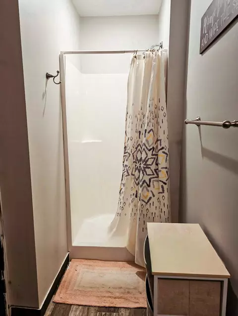 Bath - 816 N 10th St, Brainerd, MN 56401 photo 2 of 5