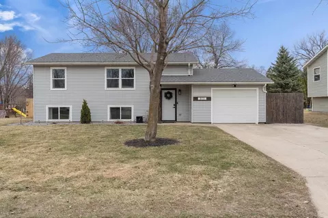 810 20th St NE, Owatonna, MN 55060