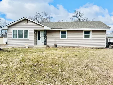 7107 Girard Ave N, Brooklyn Center, MN 55430