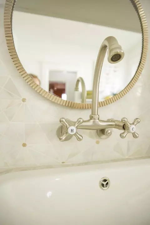 Bath - 107 E 5th St, Morris, MN 56267 photo 5 of 8