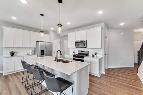 17967 Giants Way, Lakeville, MN 55044
