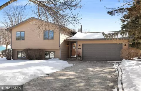 16200 Fantasia Ave, Rosemount, MN 55068
