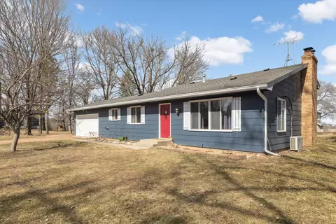 6190 Hillsdale Dr, Mound, MN 55364